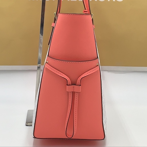 MICHAEL KORS GILLY Large Drawstring Tote Shoulder - Picture 5 of 12